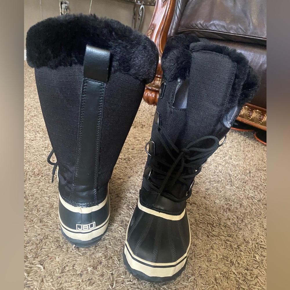 Snow or rain boots